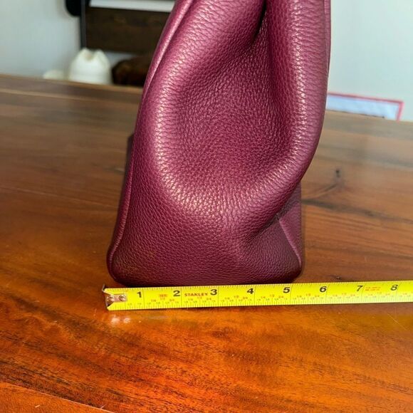 Issac Mizrahi leather handbag with large faux croc pocket.  
Magnetic closure - Picture 9 of 11